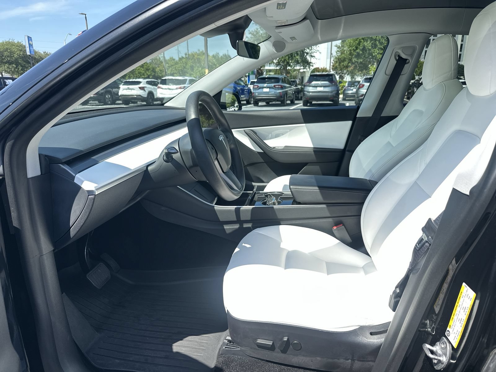 Used 2020 Tesla Model Y Long Range AWD/4WD image 16