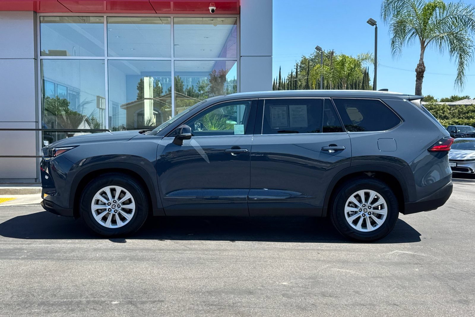 Certified 2025 Toyota Grand Highlander FWD image 9
