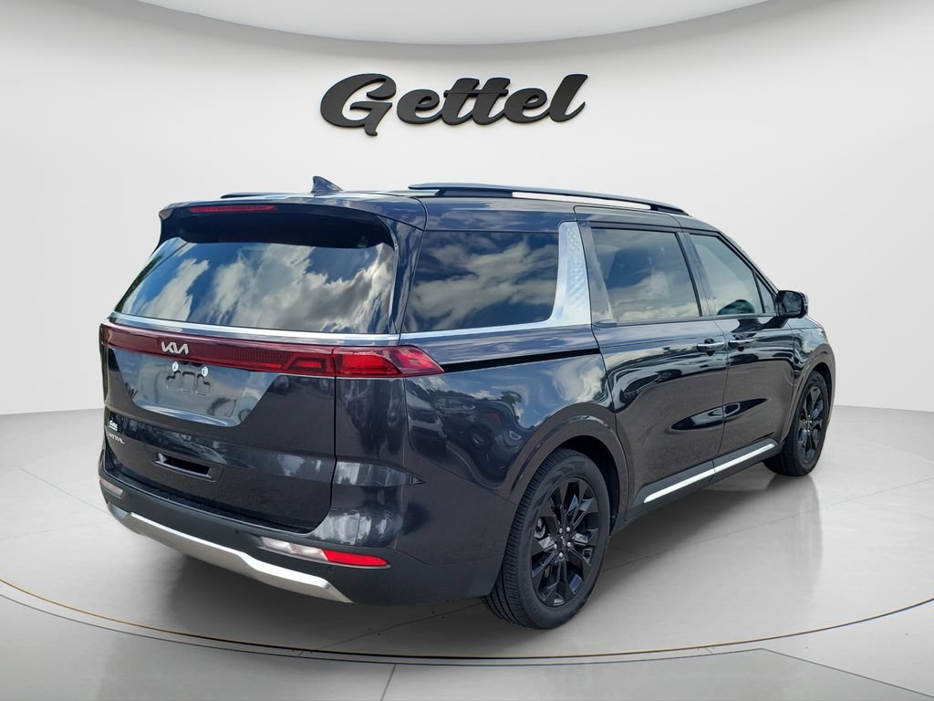 Used 2023 Kia Carnival SX FWD image 5