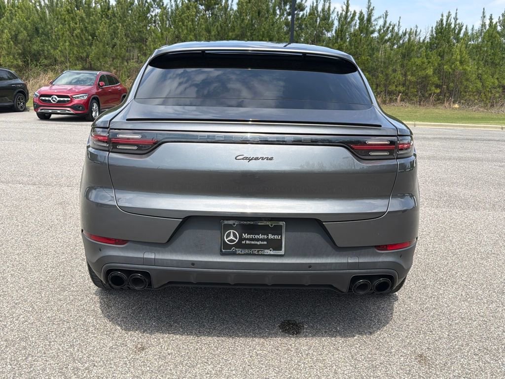Used 2021 Porsche Cayenne Coupe image 11