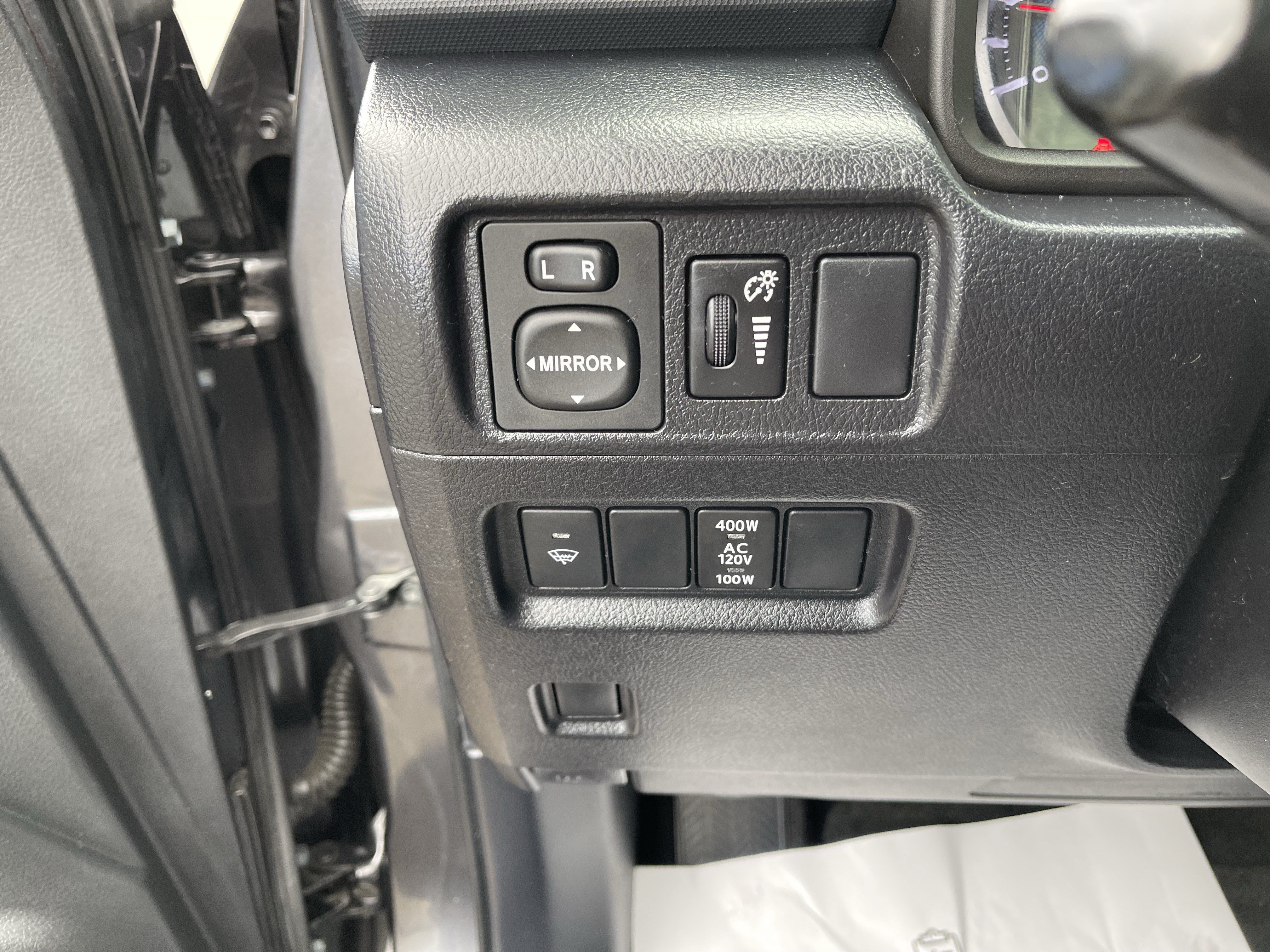 Certified 2017 Toyota 4Runner SR5 AWD/4WD image 24