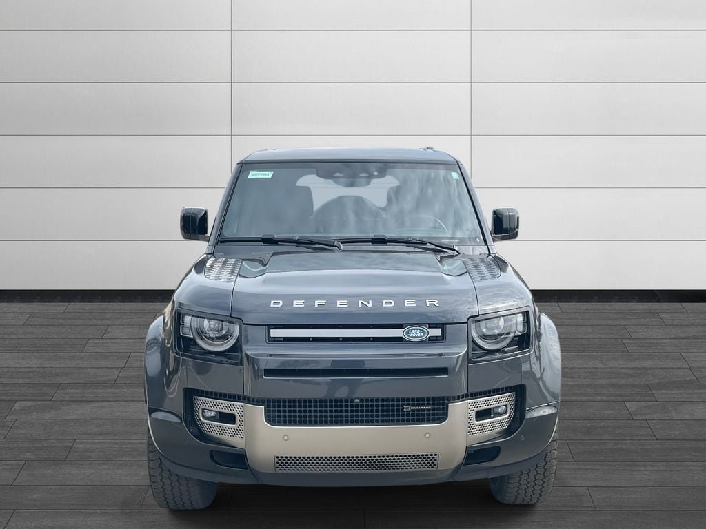 Certified 2023 Land Rover Defender 110 X-Dynamic SE AWD/4WD image 8
