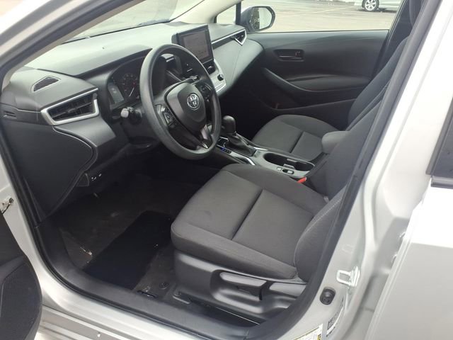 Used 2023 Toyota Corolla LE FWD image 3
