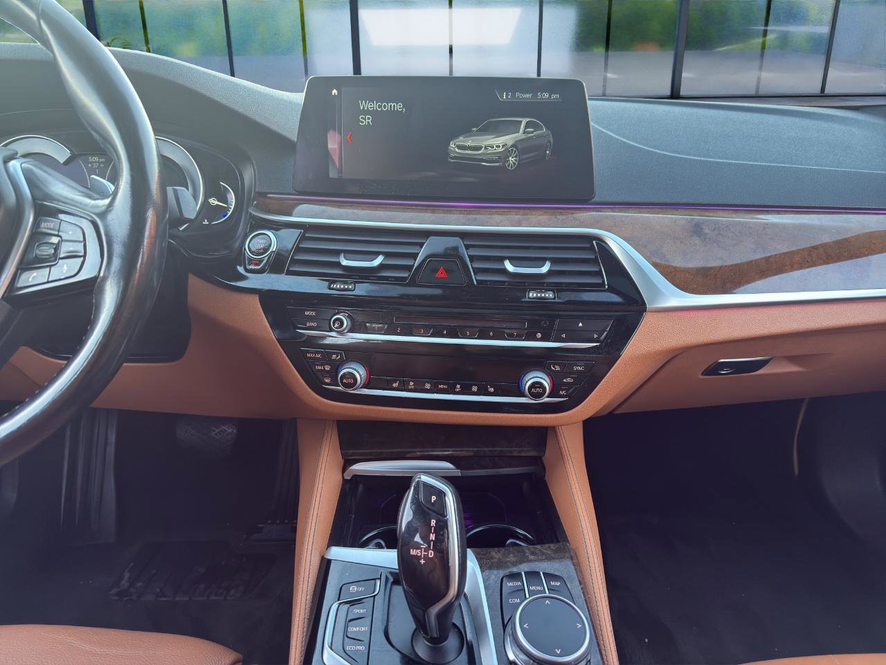 Used 2018 BMW 540i xDrive 540i xDrive Sedan w/ Premium Package image 15