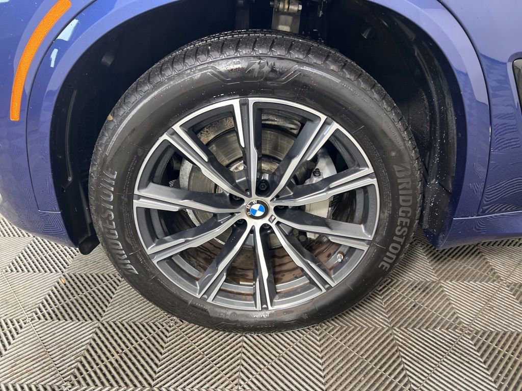 Certified 2022 BMW X5 xDrive40i w/ M Sport Package image 15