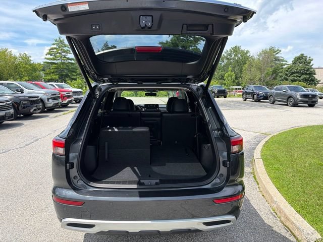 Used 2024 Mitsubishi Outlander SE Black Edition AWD/4WD image 13