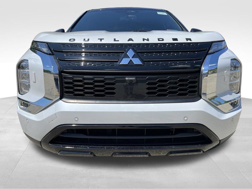 Used 2023 Mitsubishi Outlander SEL AWD/4WD image 3