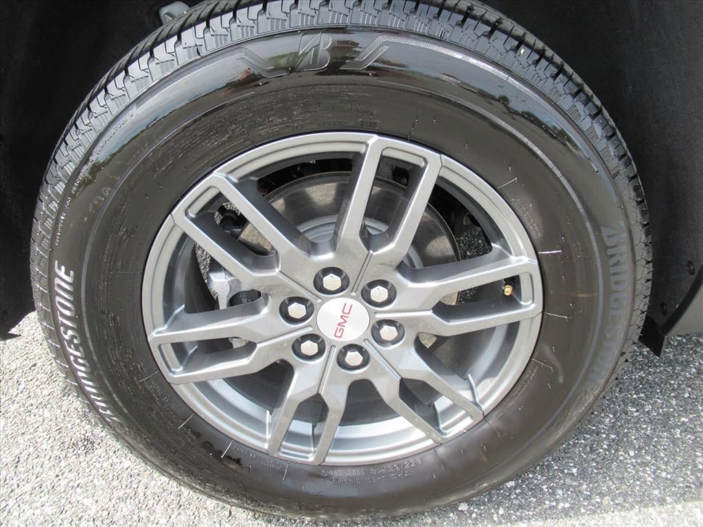 Used 2025 GMC Acadia Elevation FWD image 8