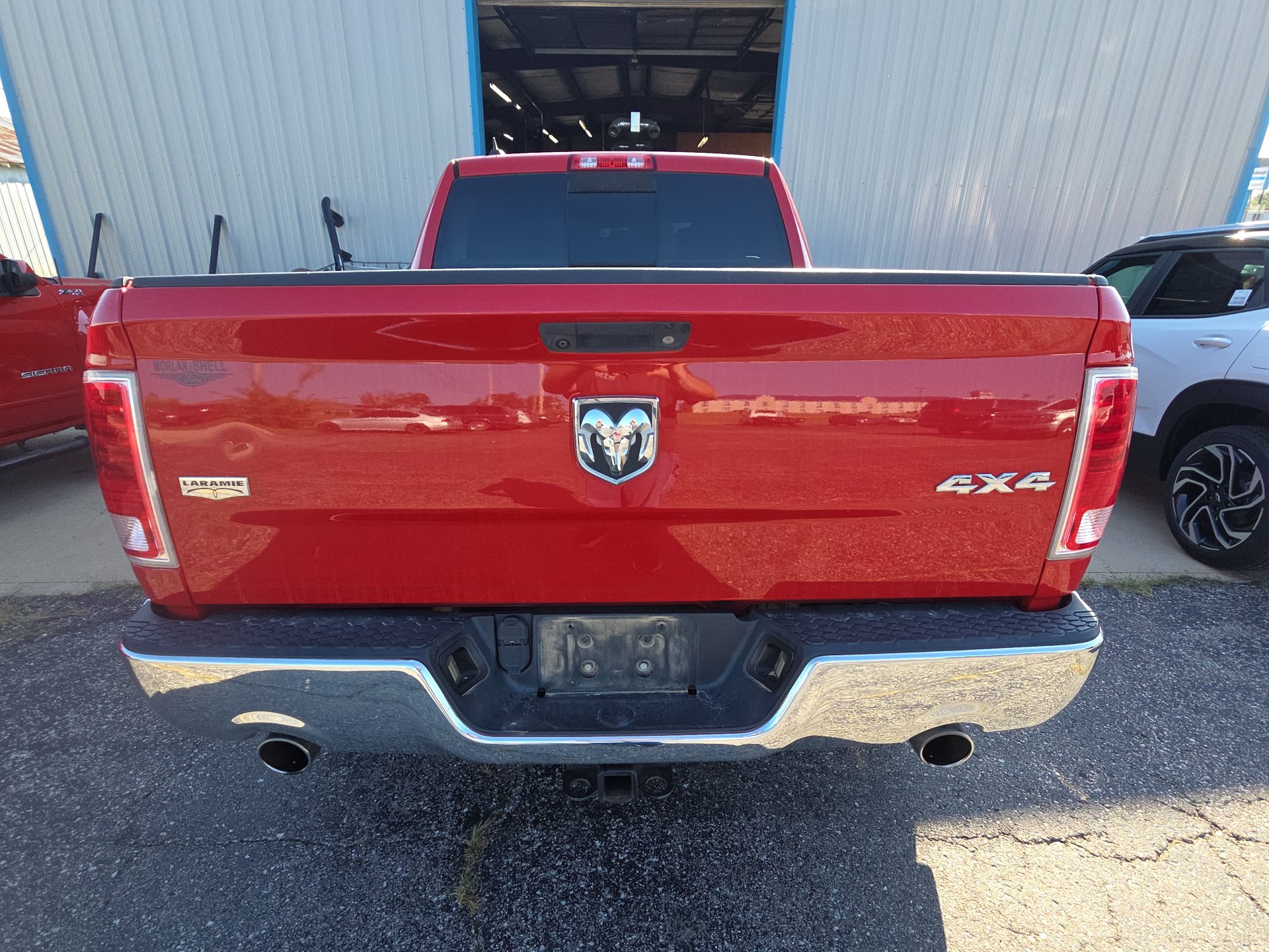 Used 2017 RAM 1500 Laramie w/ Convenience Group AWD/4WD image 5