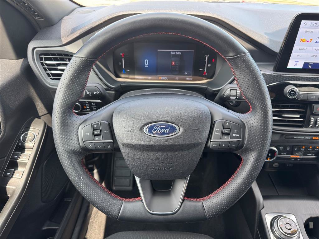 Used 2025 Ford Escape ST-Line FWD image 11