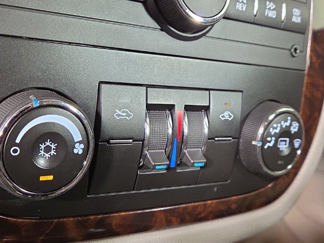 Used 2015 Chevrolet Impala LT FWD image 19
