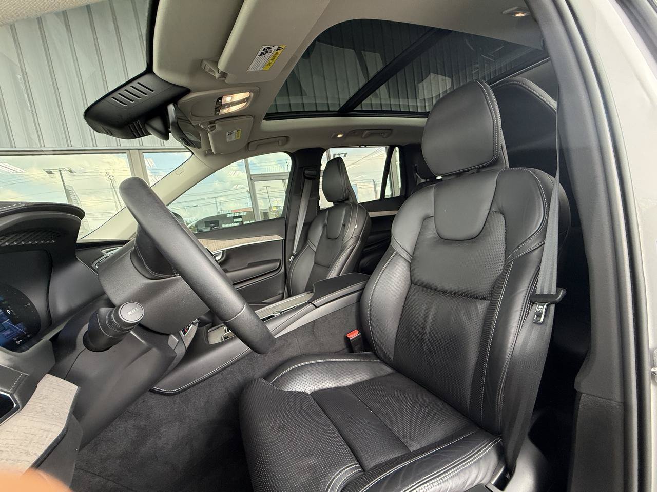 Used 2024 Volvo XC90 T8 Ultimate w/ Protection Package Premier AWD/4WD image 15