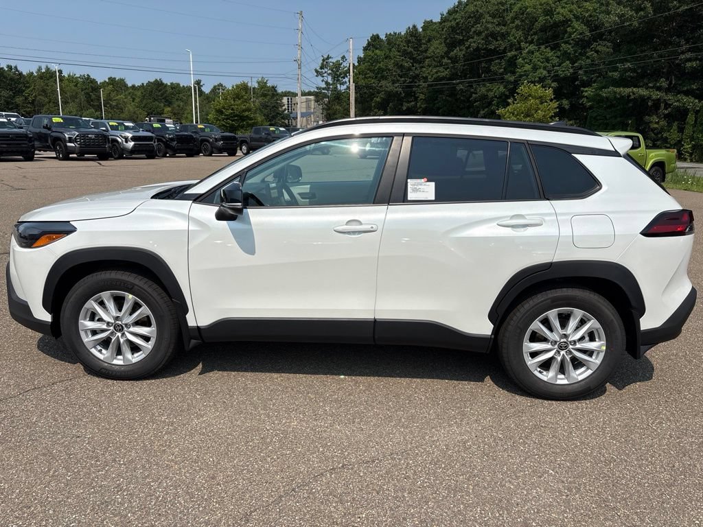 Used 2026 Toyota Corolla Cross LE AWD/4WD image 3