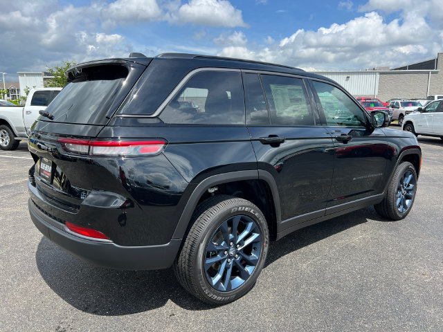 New 2026 Jeep Grand Cherokee Limited AWD/4WD image 8