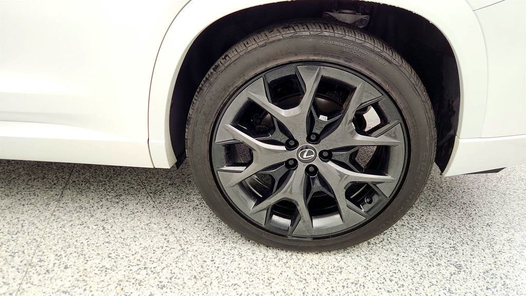 Used 2024 Lexus TX 500h AWD w/ Technology Package image 9