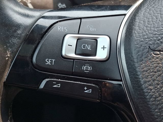 Used 2019 Volkswagen Jetta R-Line FWD image 21
