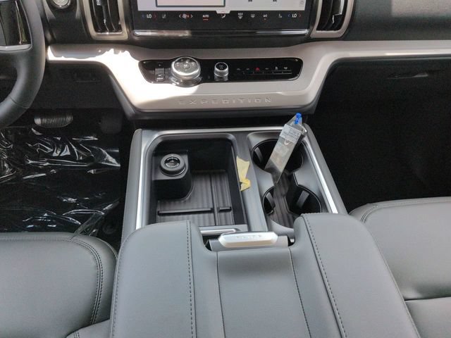 New 2027 Ford Expedition Max Active RWD image 19