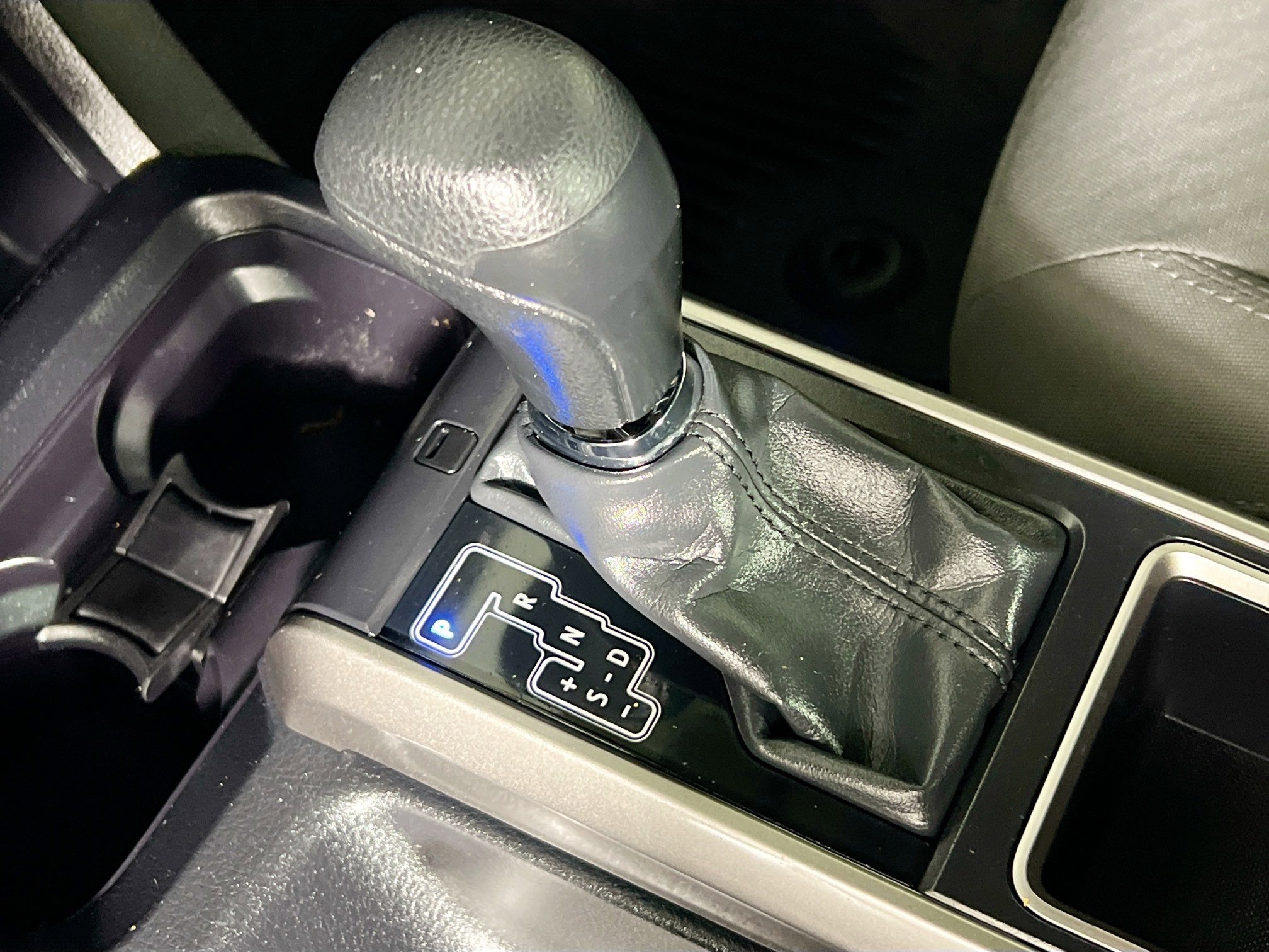 Used 2022 Toyota Tacoma SR5 w/ Technology Package image 24