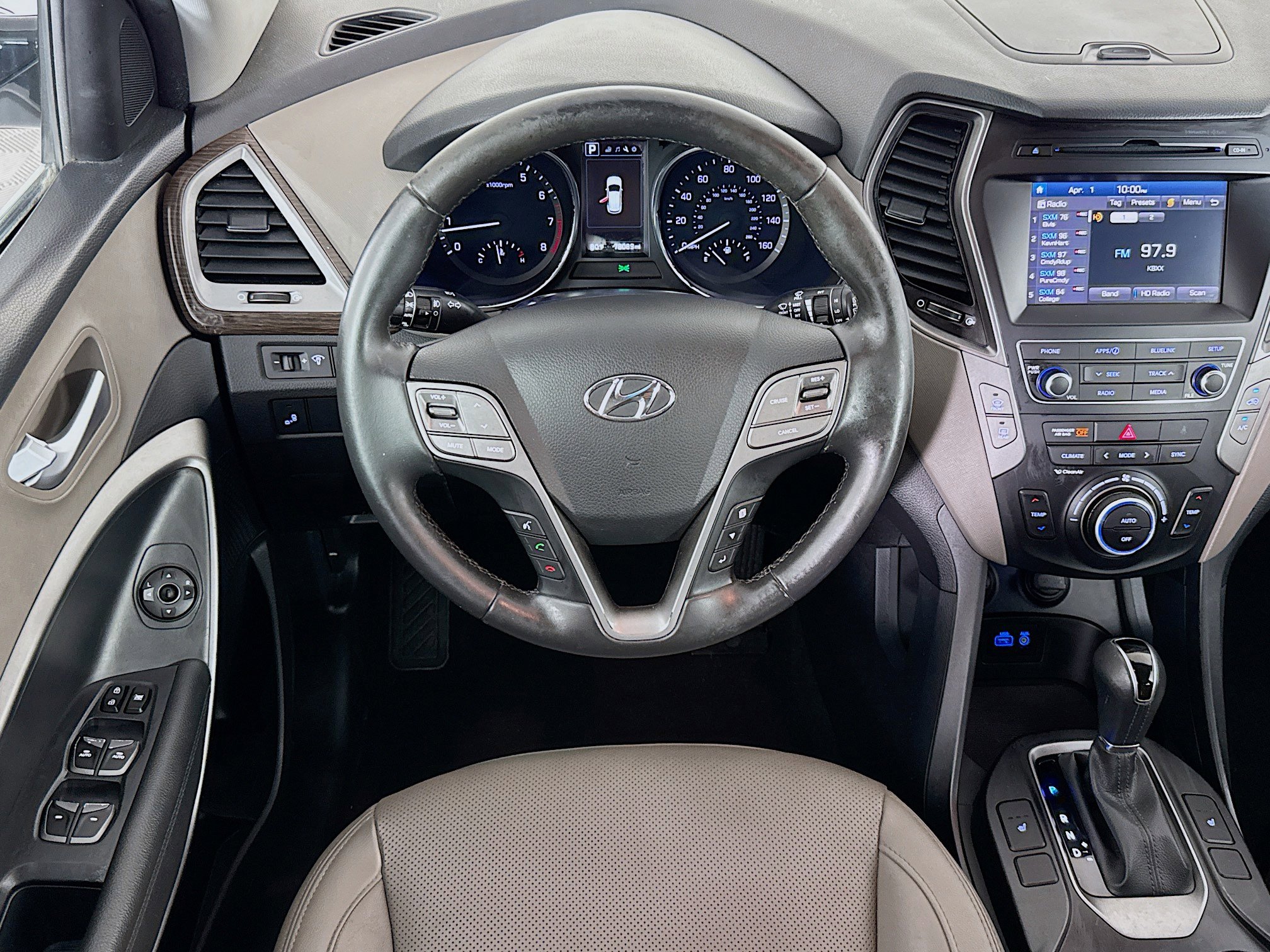 Used 2017 Hyundai Santa Fe Sport image 16