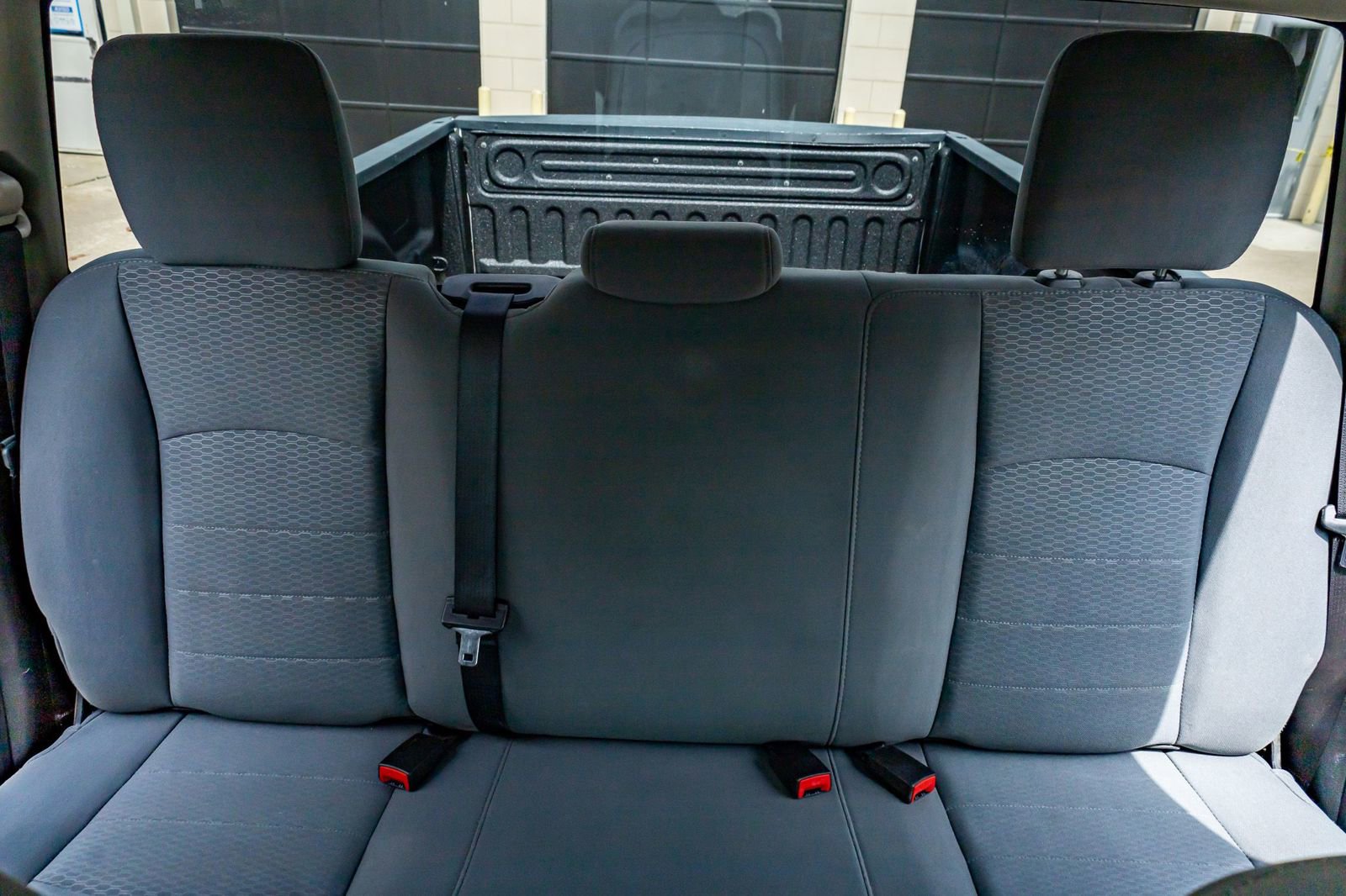 Used 2017 RAM 1500 Express RWD image 31