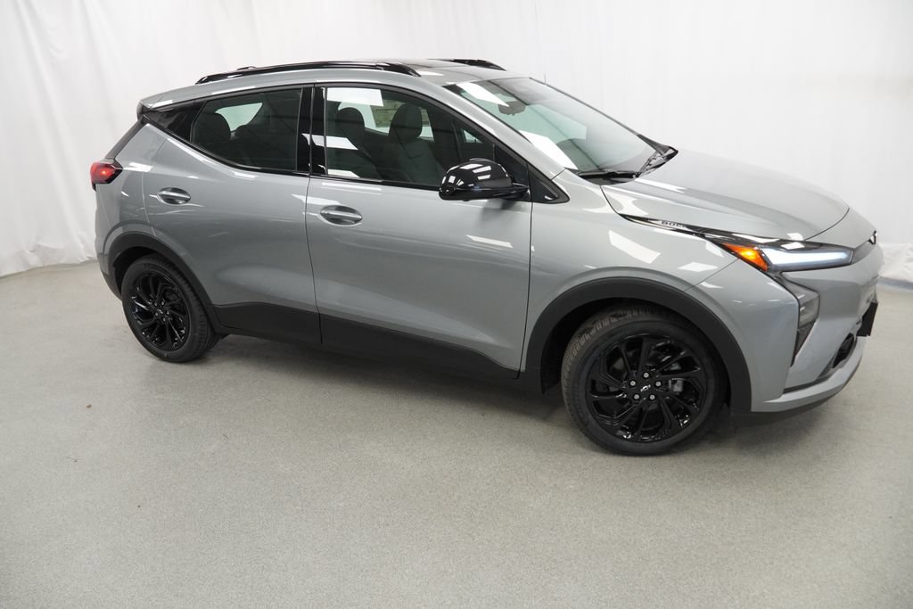 New 2027 Chevrolet Bolt RS w/ Technology Package FWD image 5