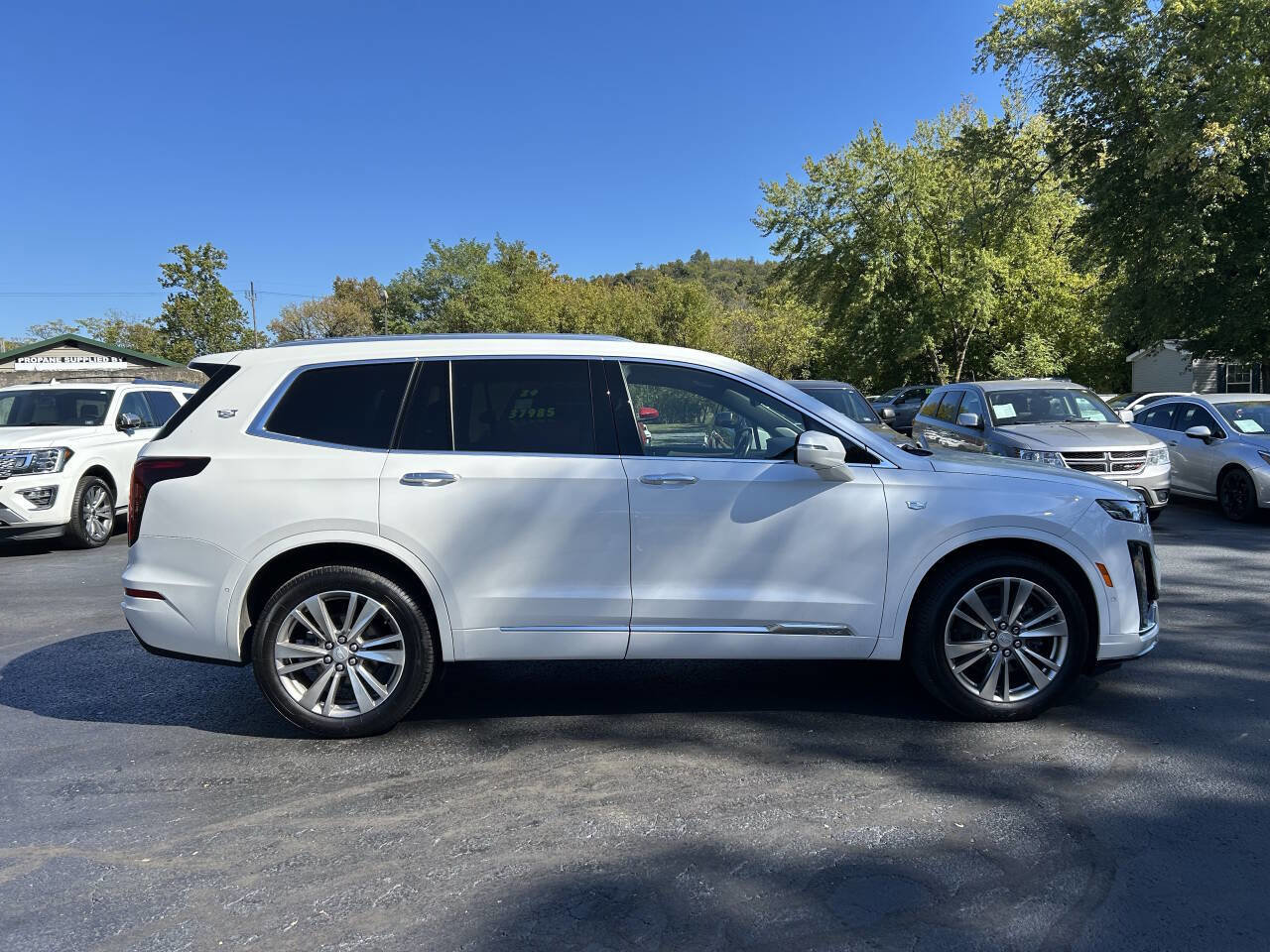 Used 2022 Cadillac XT6 Premium Luxury w/ Technology Package image 3