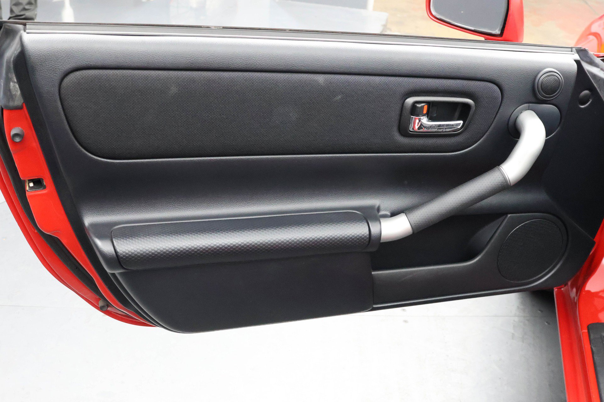 Used 2001 Toyota MR2 image 8