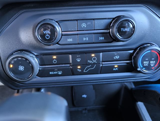 Used 2023 Ford Bronco Black Diamond AWD/4WD image 19