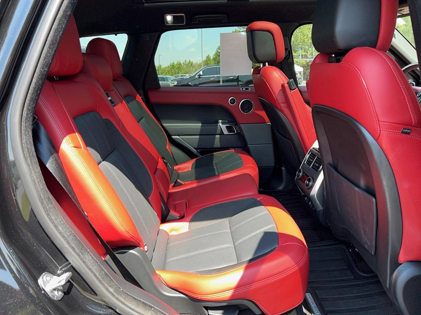 Used 2022 Land Rover Range Rover Sport HST image 25