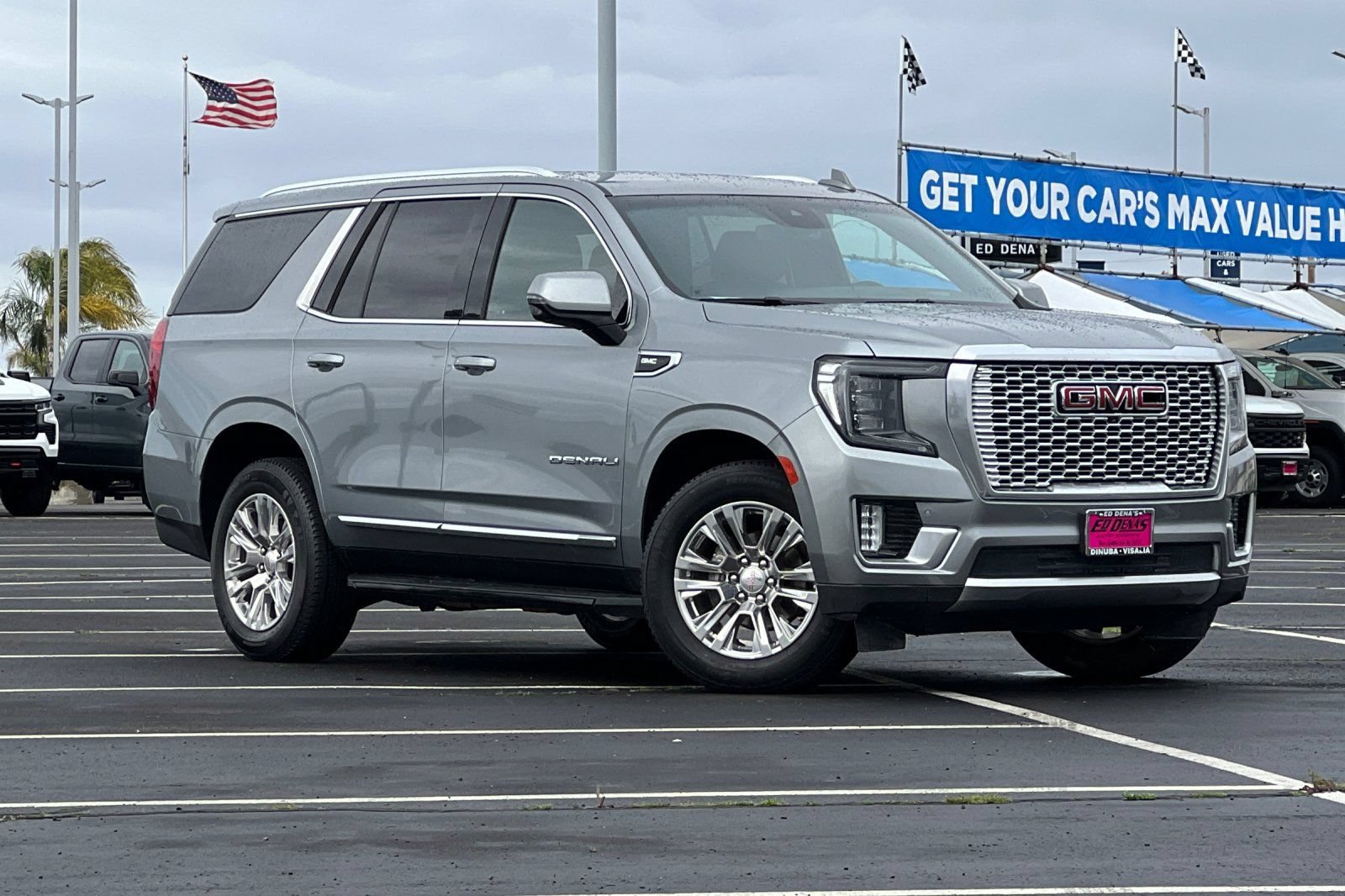 Used 2024 GMC Yukon Denali AWD/4WD image 2