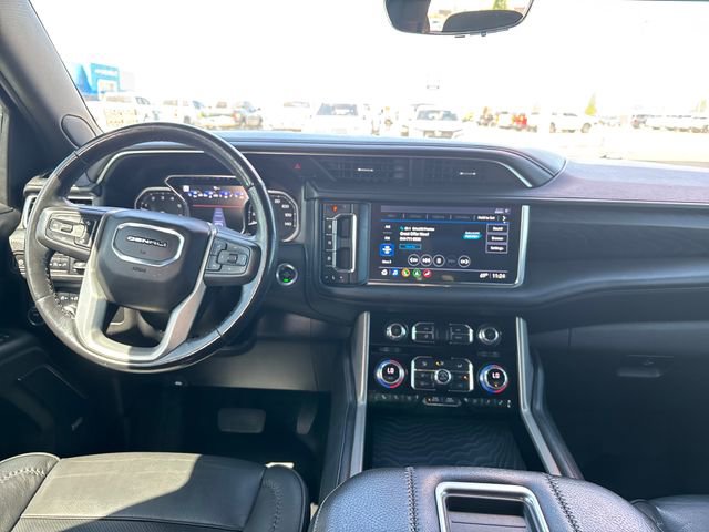Used 2021 GMC Yukon XL Denali w/ Advanced Technology Package AWD/4WD image 12