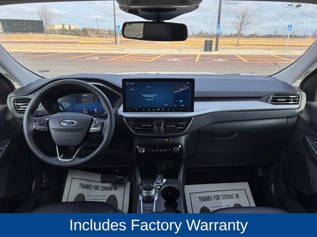 Used 2025 Ford Escape Platinum AWD/4WD image 16