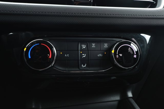 Used 2024 Chevrolet TrailBlazer LT FWD image 15