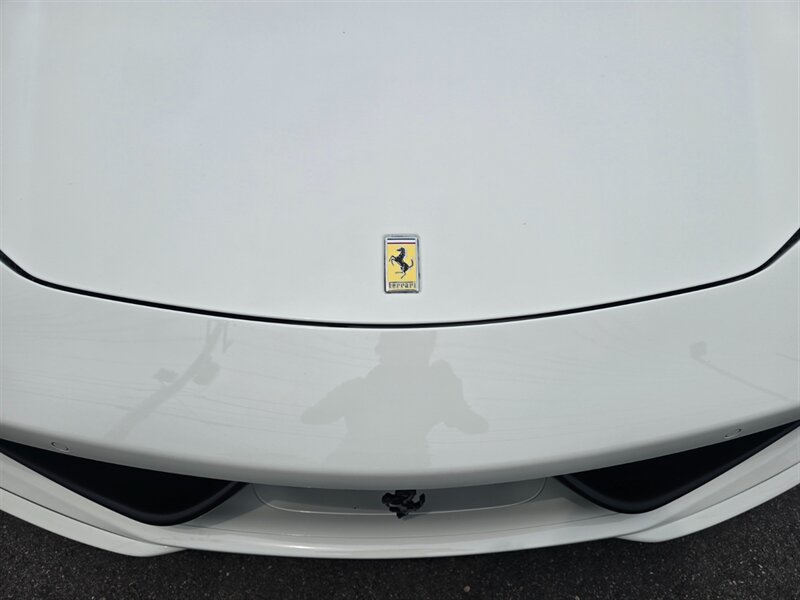 Used 2015 Ferrari 458 Spider RWD image 34