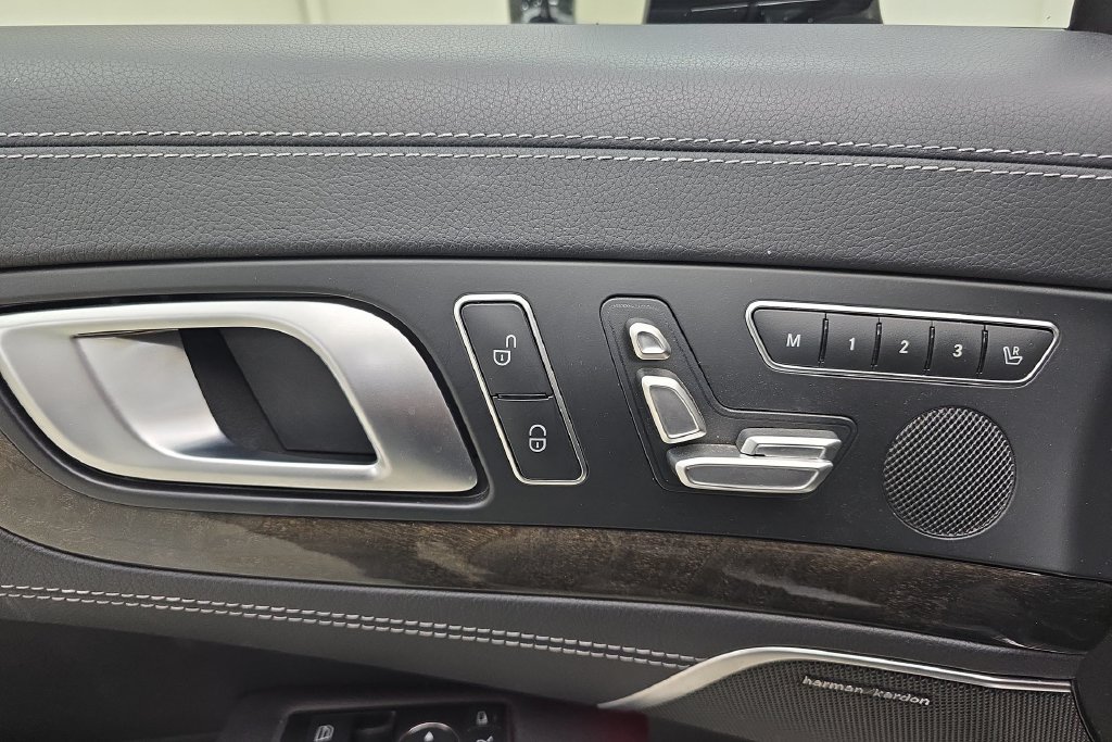 Used 2016 Mercedes-Benz SL 550 image 13