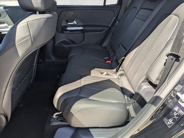 Used 2025 Mercedes-Benz GLB 250 image 17