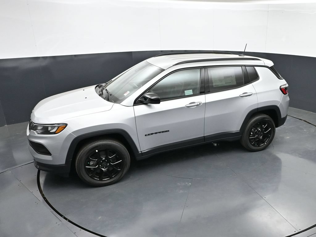 New 2026 Jeep Compass Latitude AWD/4WD image 39