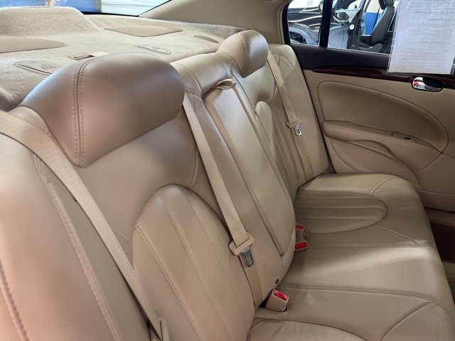 Used 2011 Buick Lucerne CXL w/ Driver Confidence Package image 32