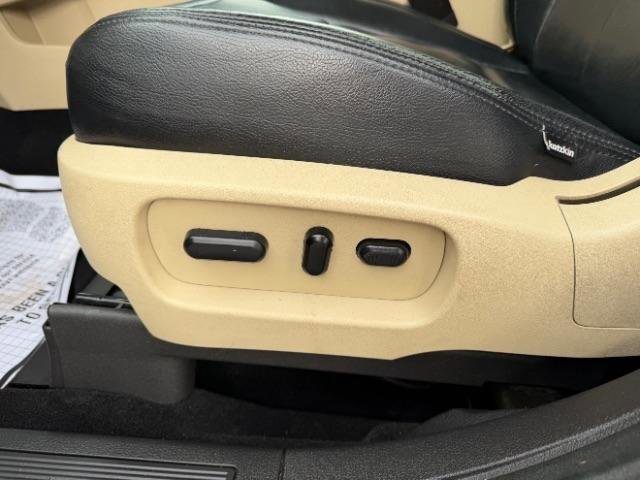 Used 2019 Ford Flex SEL FWD image 19