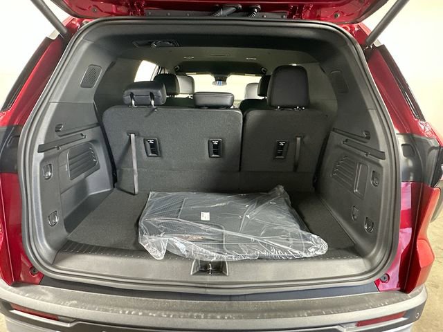 New 2025 Chevrolet Traverse LT w/ Enhanced Driving Package FWD image 29