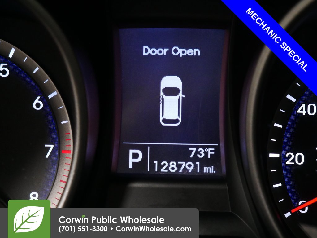 Used 2013 Hyundai Santa Fe GLS w/ Popular Equipment Pkg AWD/4WD image 3