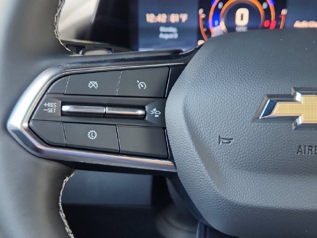 New 2027 Chevrolet Traverse LT w/ Driver Confidence Package FWD image 24