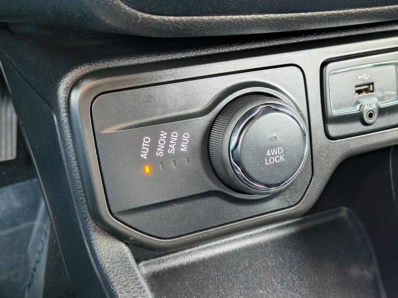 Used 2019 Jeep Renegade Sport image 14