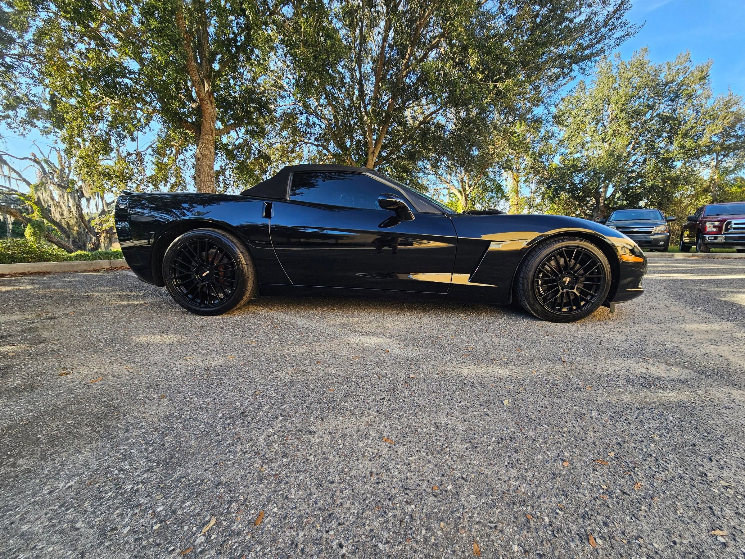Used 2013 Chevrolet Corvette Convertible w/ 2LT Preferred Equipment Group image 17