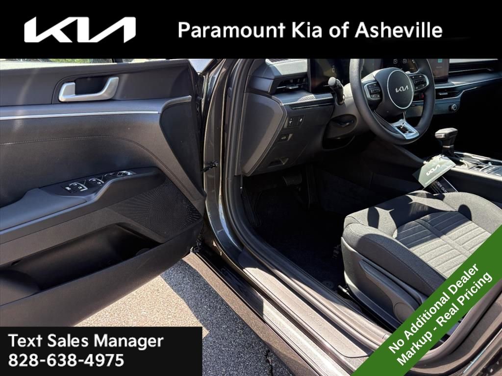 New 2026 Kia K5 LXS FWD image 15