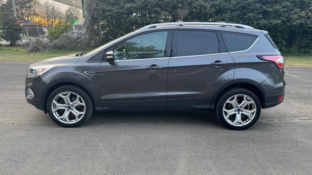 Used 2017 Ford Escape Titanium AWD/4WD image 5