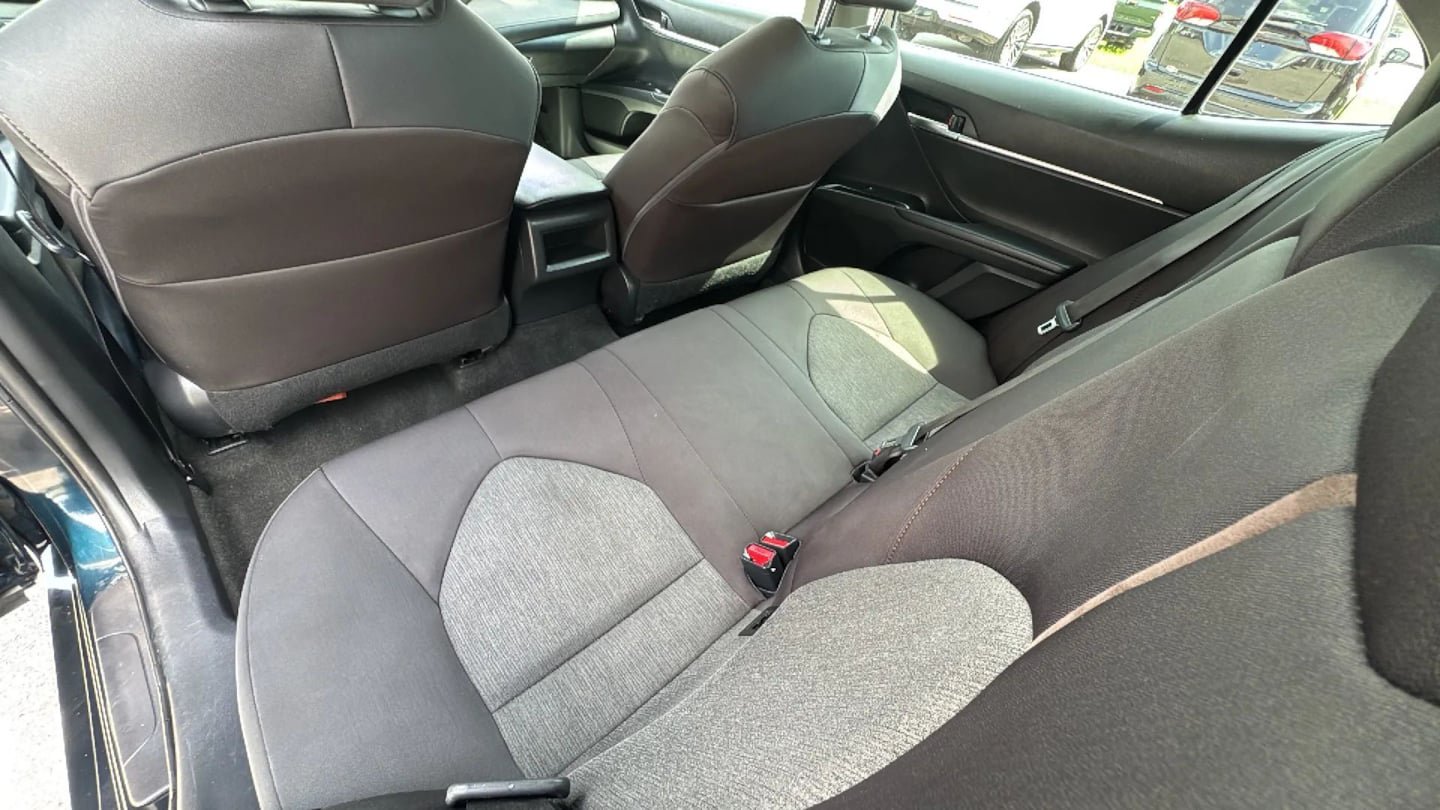 Used 2020 Toyota Camry LE FWD image 22