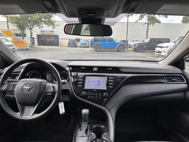 Used 2020 Toyota Camry LE FWD image 26