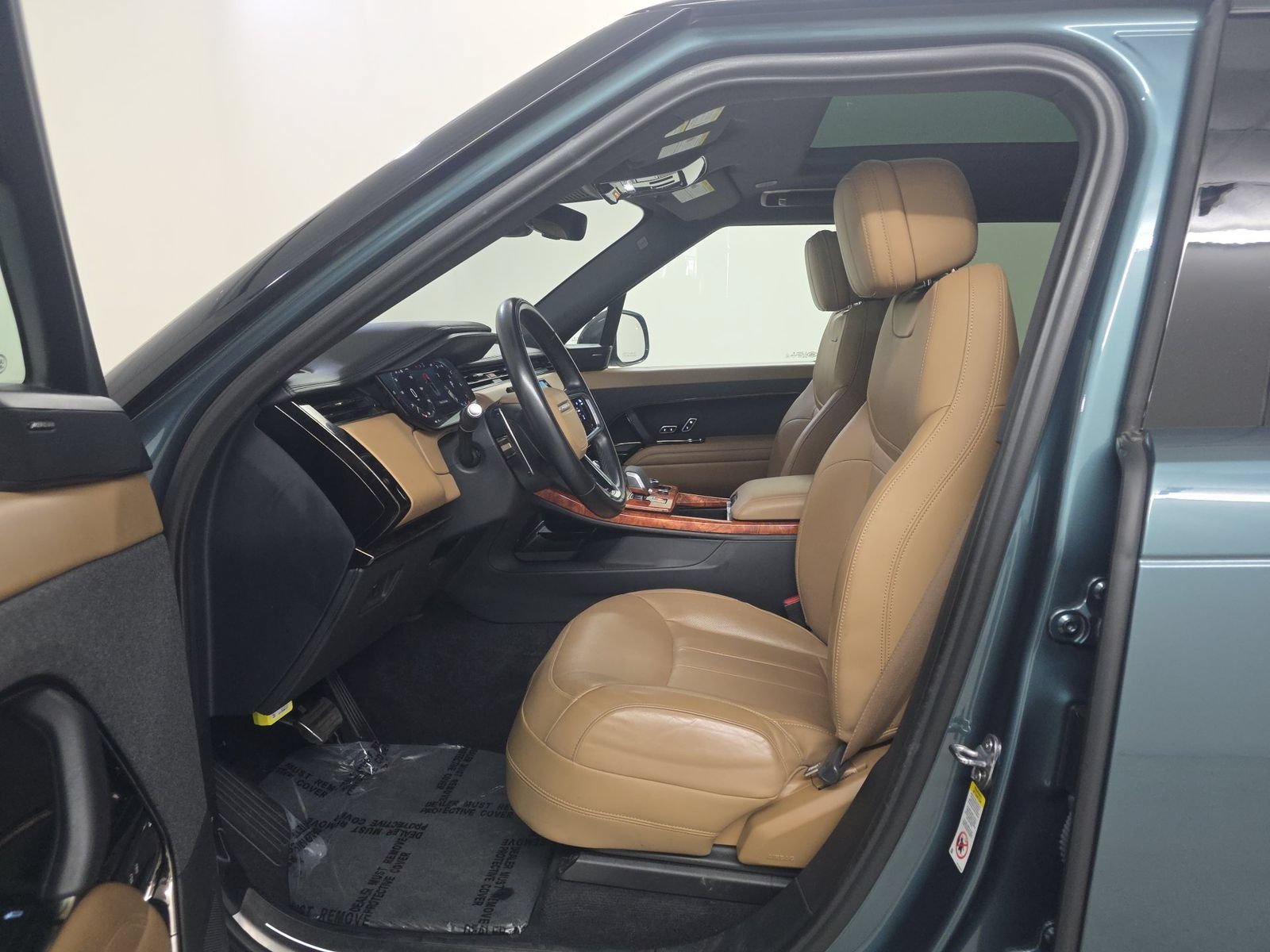 Used 2023 Land Rover Range Rover Sport SE AWD/4WD image 6