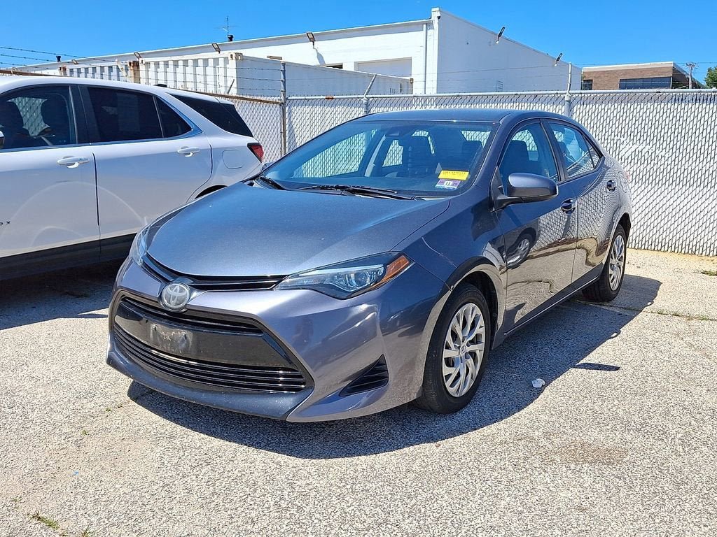 Used 2019 Toyota Corolla LE FWD image 3